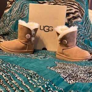 Toddler Bailey ButtonII UGG boot